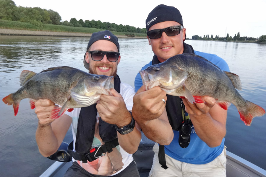 Angelguide Stephan Kadner pr&auml;sentiert Barsch.